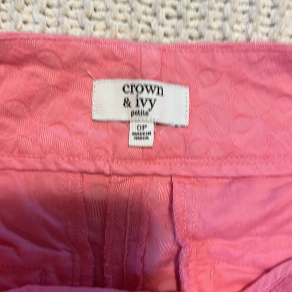 Crown and Ivy Pink Scalloped Shorts Size 0 petite - Picture 5 of 6